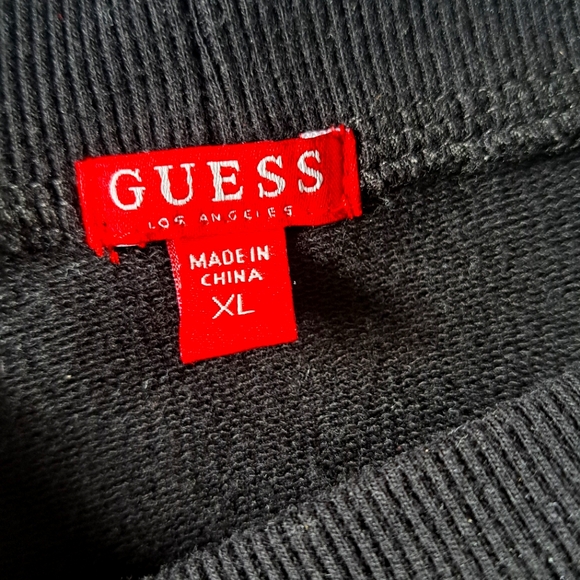 Guess Sweater XL NWOT - Picture 2 of 2